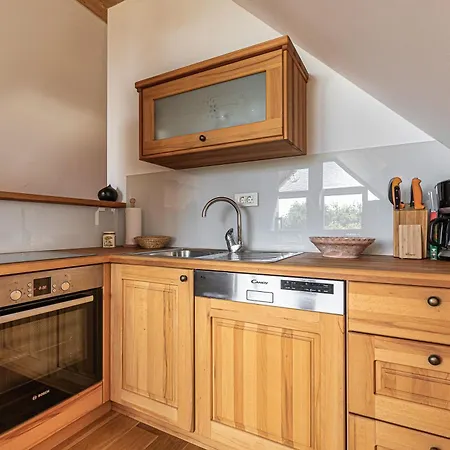 Vineyard Cottages Skatlar - Happy